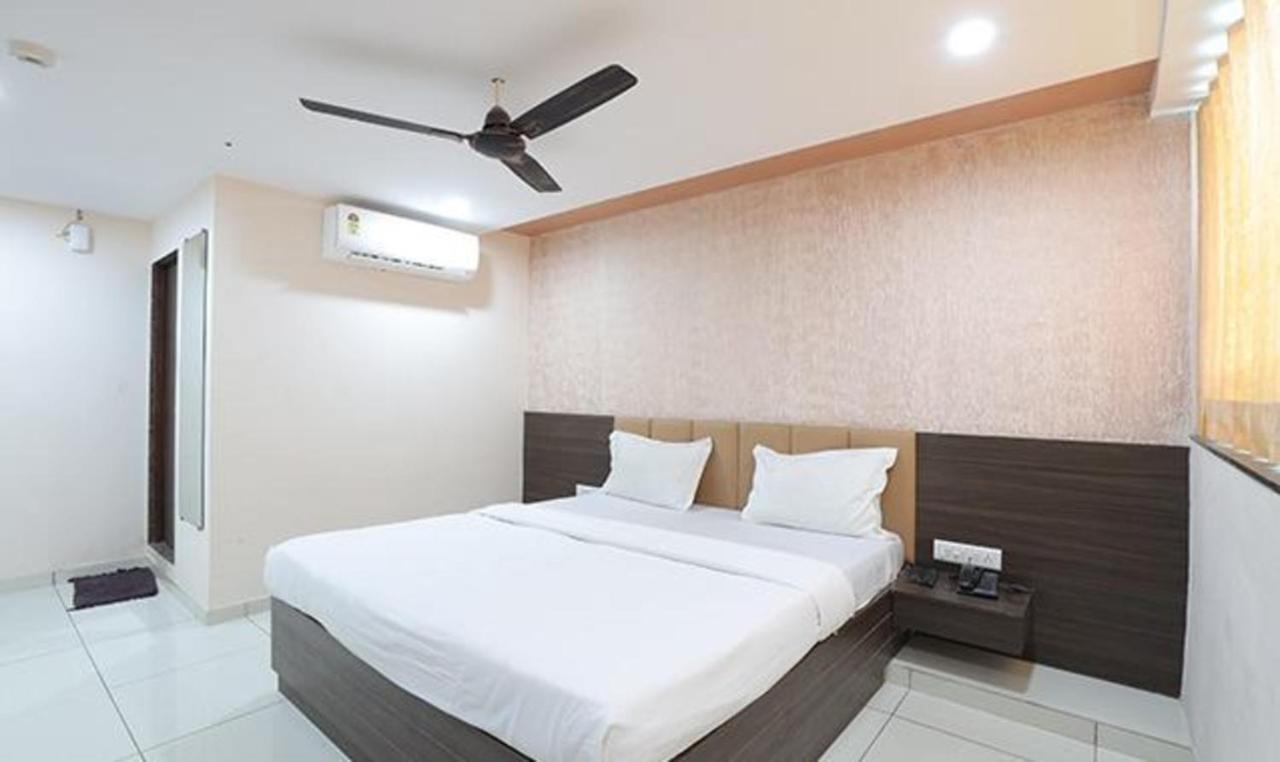 Fabhotel The Heaven Ahmadabad Zewnętrze zdjęcie