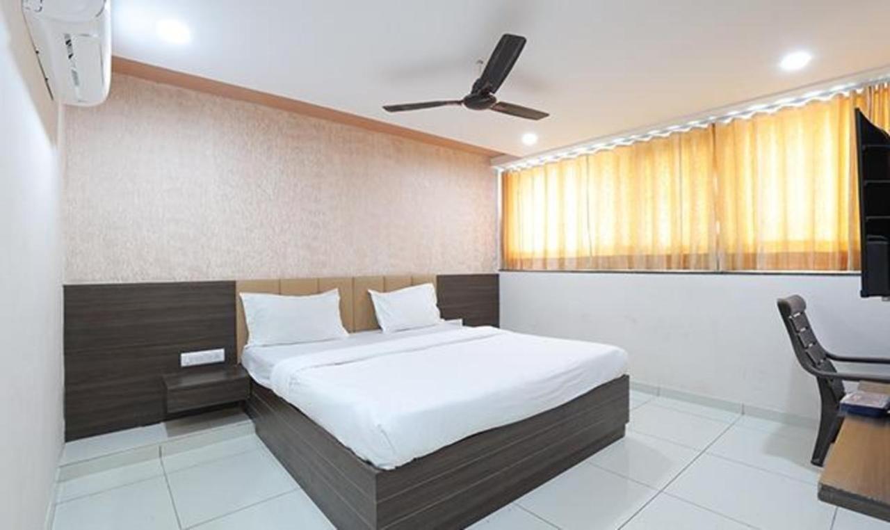 Fabhotel The Heaven Ahmadabad Zewnętrze zdjęcie